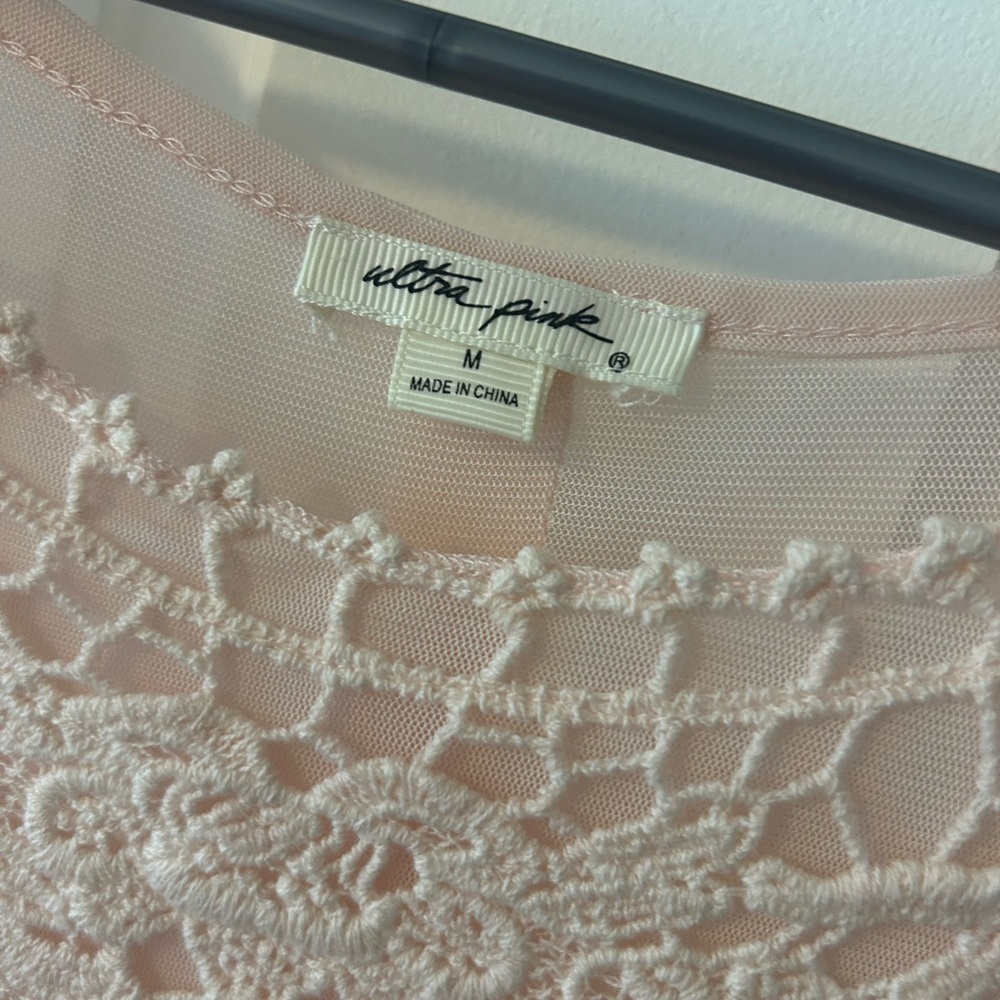 Ultra Pink Blush Lace Crochet Tank Top - Picture 3 of 3